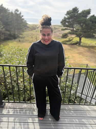 Pre-Order Black Varsity Striped Detail Crewneck Pullover Elastic Sweatpants 2pcs Outfit