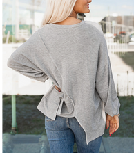 Load image into Gallery viewer, Pre-Order Colorblock Stitching Irregular Hem Long Sleeve Top