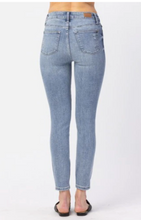 Load image into Gallery viewer, Judy Blue Mid-Rise Distressed Skinny Jeans