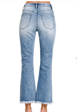 Load image into Gallery viewer, Pre-Order STRAIGHT RAW HEM CROPPED DENIM PANTS