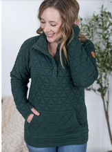 Load image into Gallery viewer, Geometric Button Snap Pullover Hunter Green