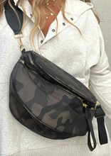 Load image into Gallery viewer, Pre-OrderVineyard Green Camouflage Print Gold Chain Strap Double Zipper Crossbody Bag