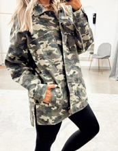 Load image into Gallery viewer, Pre-Order Green Camo Chest Pockets Loose Jean Jacket