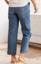 Load image into Gallery viewer, Pre-Order Sail Blue Exposed Stitching Straight Jeans