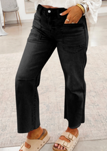 Load image into Gallery viewer, Pre-Order Black Frayed Cropped Straight Jeans