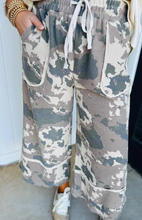 Load image into Gallery viewer, Pre-Order Brown Camouflage Print Contrast Lace-up Raw Edge Pocketed Loose Pants