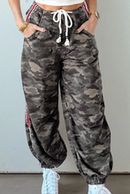 Load image into Gallery viewer, Pre-OrderGreen Camouflage Print Striped Side Panel Patchwork Drawstring Pants