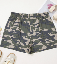 Load image into Gallery viewer, Pre-Order Green Tie Elastic Waist Pocketed Plus Size Camo Shorts