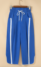 Load image into Gallery viewer, Pre-Order Bluek Contrast Striped Smocked Waist Drawstring Cropped Casual Pants