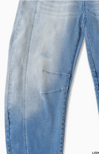 Load image into Gallery viewer, Pre-Order Barrel-leg Cropped Center Seam Denim Pants