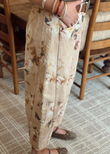 Load image into Gallery viewer, Pre-OrderKhaki Retro Floral Print Relaxed Barrel Jeans