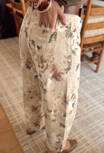 Load image into Gallery viewer, Pre-OrderKhaki Retro Floral Print Relaxed Barrel Jeans
