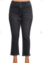 Load image into Gallery viewer, Pre-Order Black High Rise Straight Raw Hem Cropped Denim Jeans