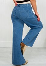 Load image into Gallery viewer, Pre-Order Retro Washed Patch Pocket Loose Jeans