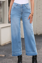 Load image into Gallery viewer, Pre-Order Raw Hem Straight Leg Loose High Waist Jeans