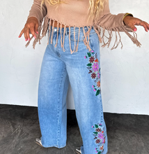 Load image into Gallery viewer, Pre-0rder Blakeley Evie Floral Embroidered Jeans