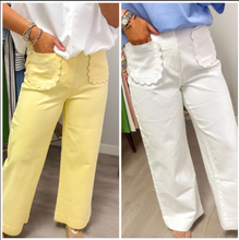 Load image into Gallery viewer, Pre-Order Solid Color Scalloped Patch Pocket Shift Jeans