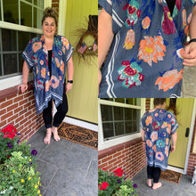 Load image into Gallery viewer, One Size Floral Kimonos