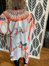 Load image into Gallery viewer, Lightweight Cream Kimono with Tassel Trim