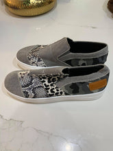 Load image into Gallery viewer, Gray Snake Leopard Mixed Print Slip-on Canvas Slip on Shoes