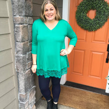 Load image into Gallery viewer, Kelly Green 3/4 Sleeve V-Neck Tunic with Lace Trim
