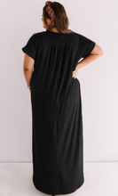 Load image into Gallery viewer, Plus Size Black V-Neck Maxi Dress