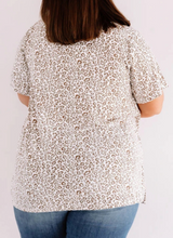 Load image into Gallery viewer, Pre-Order Plus Size Light Leopard Shift T-Shirt