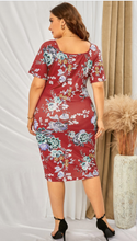 Load image into Gallery viewer, Pre-Order Plus Size Floral Short Sleeve Slim Fit Midi Dress