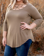 Load image into Gallery viewer, Pre-Order Plus Size Web Top