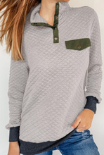 Load image into Gallery viewer, Pre-Order Quilted Snaps Stand Neck Sweatshirt with Fake Front Pocket