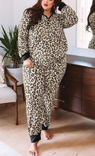 Load image into Gallery viewer, Pre-Order Plus Size Leopard V Neck Top And Sweatpants Lounge Set