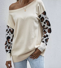 Load image into Gallery viewer, Pre-Order Leopard Sleeve Knit Sweatshirt