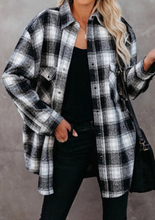 Load image into Gallery viewer, Buttons Pocketed Plaid Shacket