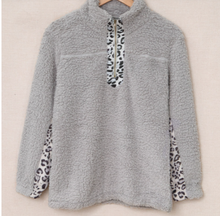 Load image into Gallery viewer, Pre-Order Turn-down Collar Leopard Splicing Sherpa Sweatshirt