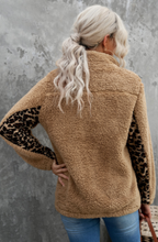 Load image into Gallery viewer, Pre-Order Turn-down Collar Leopard Splicing Sherpa Sweatshirt