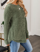 Load image into Gallery viewer, Pre-Order Green Trim Contrast Casual Round Hem Knit Sweater