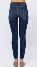 Load image into Gallery viewer, Judy Blue HI-RISE BUTTON FLY CUTOFF SKINNY