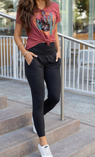 Load image into Gallery viewer, Pre-Order High Waist Pleated Pocket Leggings