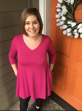 Load image into Gallery viewer, Magenta 3/4 Sleeve V-Neck Tunic