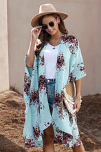 Load image into Gallery viewer, Floral Kimono&#39;s