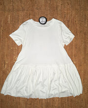 Load image into Gallery viewer, White Short Sleeve Ruffle Top
