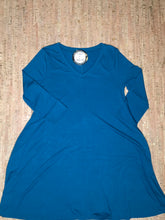 Load image into Gallery viewer, Teal 3/4 Sleeve V-Neck Tunic