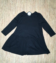 Load image into Gallery viewer, Black 3/4 Sleeve Ruffle Tunic