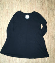 Load image into Gallery viewer, Black 3/4 Sleeve V-Neck Tunic