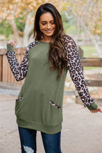Load image into Gallery viewer, Pre-Order Green Leopard Front Pocket Tunic