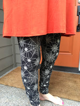 Load image into Gallery viewer, LG #110 Spiderweb Leggings