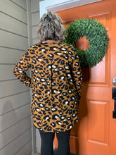 Load image into Gallery viewer, Camel Leopard Print Thermal Top