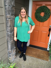 Load image into Gallery viewer, Kelly Green V-Neck Straight Cut Tunic