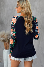 Load image into Gallery viewer, Navy Floral Sleeve Top