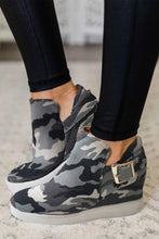 Load image into Gallery viewer, Camo Wedge Tennis Shoes